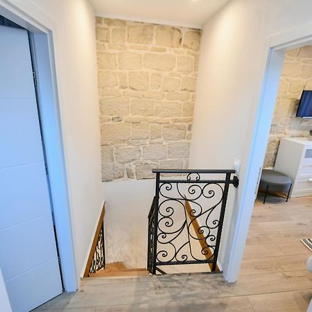 Apartment Lavanda - Suite سيني المظهر الخارجي الصورة