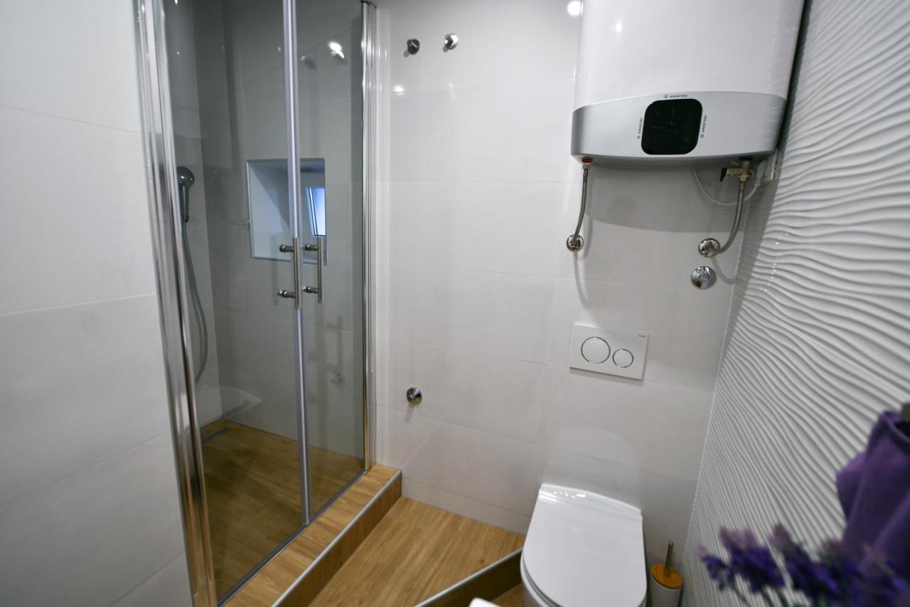Apartment Lavanda - Suite سيني المظهر الخارجي الصورة