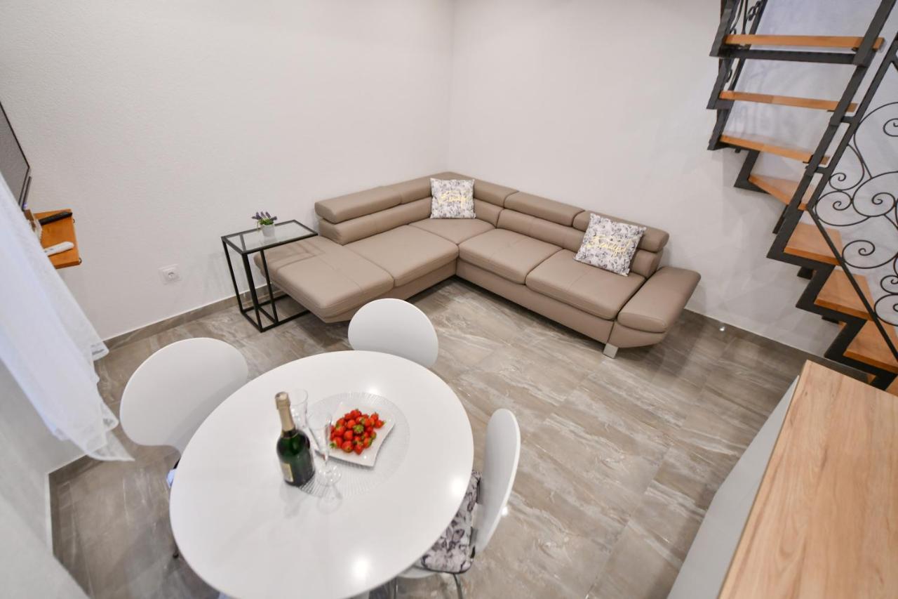 Apartment Lavanda - Suite سيني المظهر الخارجي الصورة