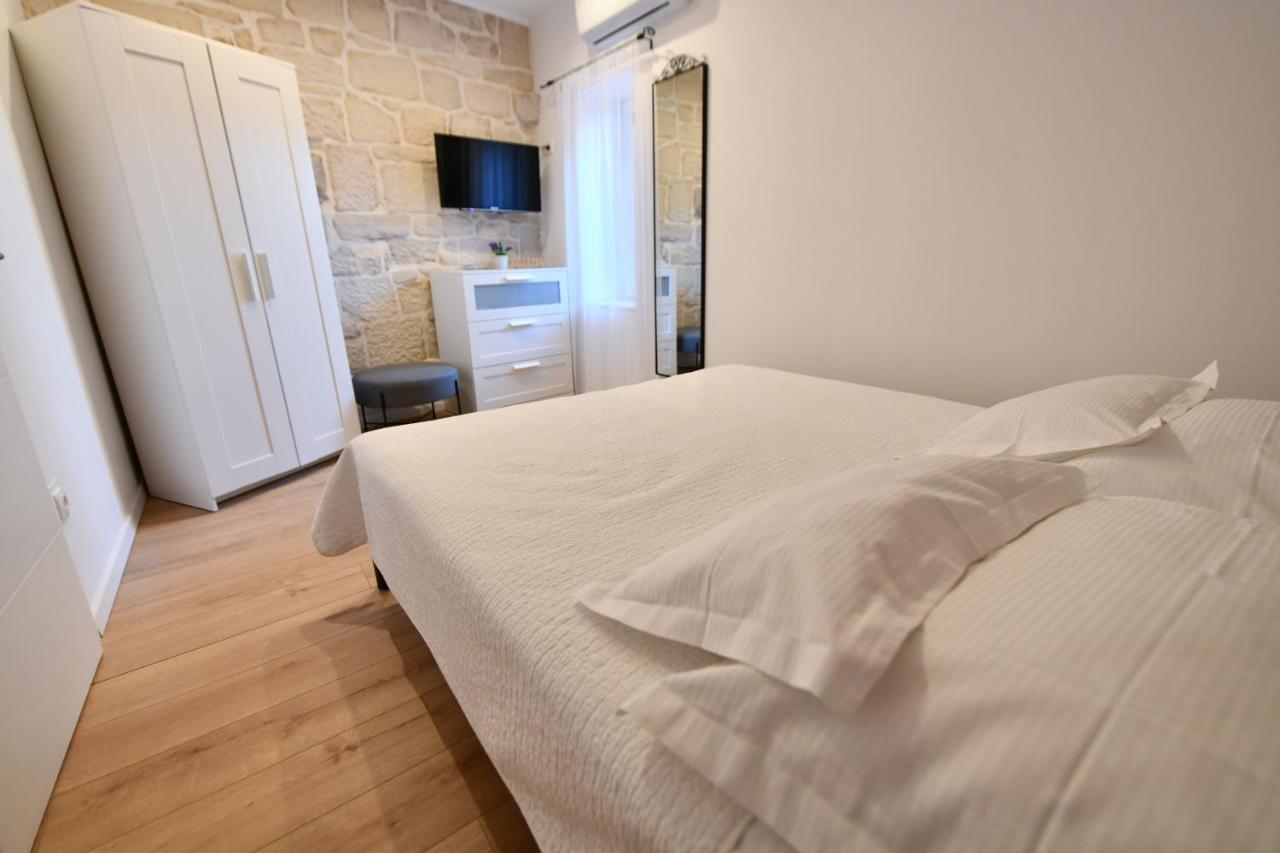 Apartment Lavanda - Suite سيني المظهر الخارجي الصورة