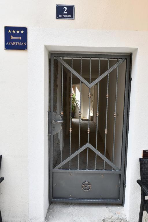 Apartment Lavanda - Suite سيني المظهر الخارجي الصورة