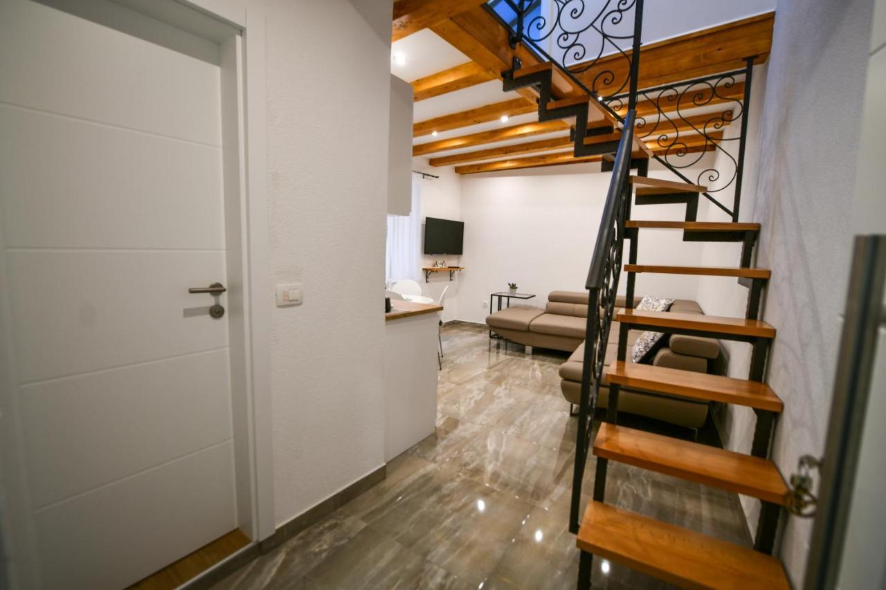 Apartment Lavanda - Suite سيني المظهر الخارجي الصورة