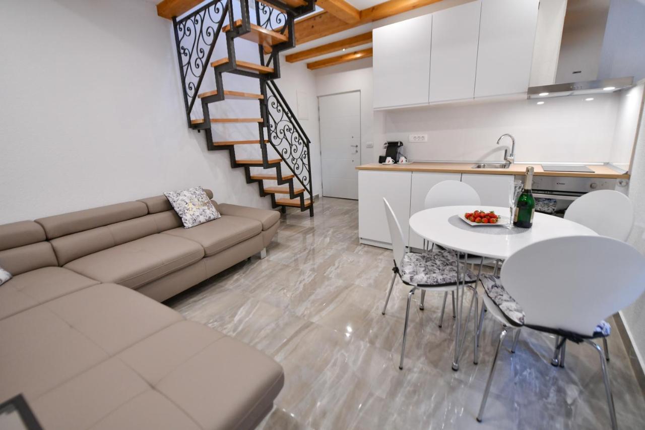 Apartment Lavanda - Suite سيني المظهر الخارجي الصورة